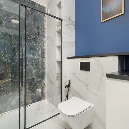 Stylish For 6 With Balcony Near The Main Square By Renters Breslavia