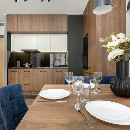 Appartamento Stylish For 6 With Balcony Near The Main Square By Renters *